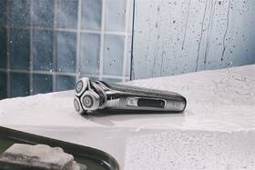 Holicí strojek Philips XP9202/10 šedá barva
