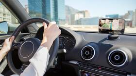 Navigační systém GPS Tomtom GO 6200 World, Wi-Fi, LIFETIME mapy černý

 obrázek produktu 9 z 10