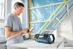 Stavební rádio Bosch Professional GPB 18V-2 SC (bez baterie) 
