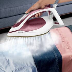 Žehlicí systém Tefal GV9711E0 

 obrázek produktu 12 z 21