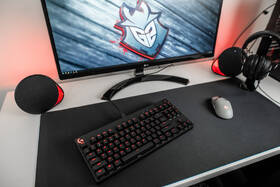 Klávesnice Logitech G Pro, GX Blue Clicky, CZ černá barva
