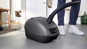 Podlahový vysavač Bosch BGL41GR3H šedá barva
