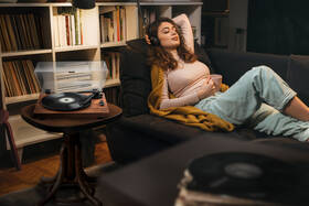 Gramofon JVC AL-E534M hnědý

 obrázek produktu 12 z 16