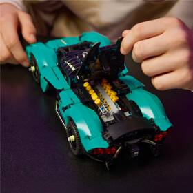 Stavebnice LEGO® Technic 42208 Aston Martin Valkyrie 

 obrázek produktu 5 z 9
