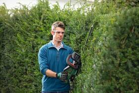 Nůžky na živý plot Bosch UniversalHedgeCut 18-50 (bez baterie) 

 obrázek produktu 1 z 3