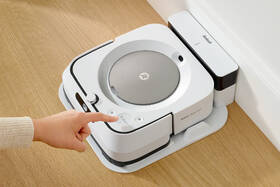 Robotický mop iRobot Braava jet m6 
