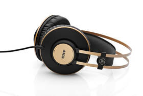 Sluchátka AKG K92 černá/zlatá

 obrázek produktu 3 z 4
