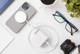 Nabíječka do sítě ERPOWER 65W GaN PD 2x USB-C, USB-A QC 3.0 bílá

 obrázek produktu 4 z 5