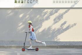 Elektrická koloběžka Ninebot by Segway Zing C20 

 obrázek produktu 14 z 16