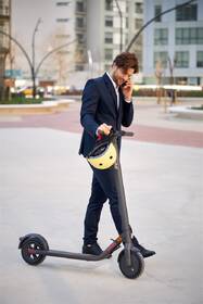 Elektrická koloběžka Ninebot by Segway E22E černá

 obrázek produktu 11 z 23