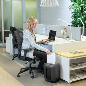 Skartovač Fellowes LX 41 M černý

 obrázek produktu 6 z 9