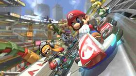 Hra Nintendo Mario Kart 8 Deluxe 

 obrázek produktu 3 z 4