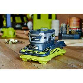 Nabíječka Ryobi RC18150 

 obrázek produktu 2 z 2