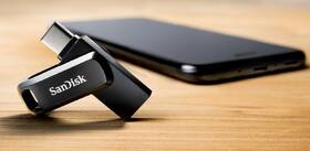USB Flash SanDisk 64GB USB-C černá barva

