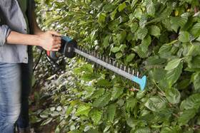 Nůžky na živý plot Gardena EasyCut 420/45 

 obrázek produktu 3 z 7