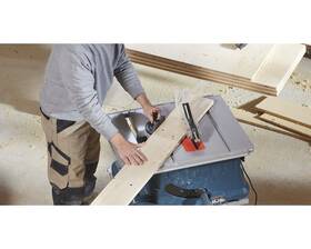 Pila stolní Bosch Professional GTS 635-216 0.601.B42.000 

 obrázek produktu 1 z 1