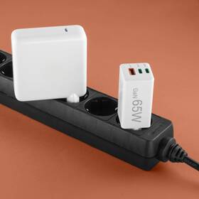 Nabíječka do sítě Hama GaN 2x USB-C + USB-A, PD/QC, 65 W bílá

 obrázek produktu 7 z 7