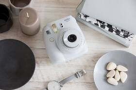 Instantní fotoaparát Fujifilm Instax mini 9 + pouzdro bílý

 obrázek produktu 9 z 9