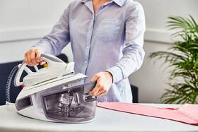 Žehlicí systém Tefal SV8011E0 bílý

 obrázek produktu 15 z 17