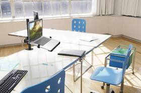 Držák STELL SOS 1020, dual, na monitor, pro úhlopříčky 13" až 27", nosnost 8 kg černý

 obrázek produktu 12 z 14