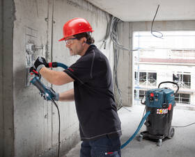Průmyslový vysavač Bosch Professional GAS 55 M AFC modrý

 obrázek produktu 4 z 8