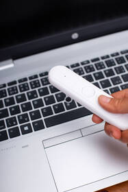 Kapesní UV-C sterilizér Rohnson S-1080 Sterilife bílá

 obrázek produktu 11 z 17