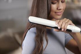Žehlička na vlasy Philips BHS515/00 bílá

 obrázek produktu 18 z 25