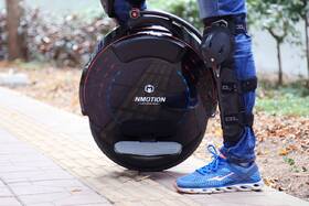 Jednokolka INMOTION V10 

 obrázek produktu 15 z 17