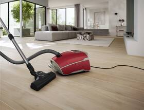 Podlahový vysavač Miele Red Pulse Rubínově červená Velvet 

 obrázek produktu 4 z 9