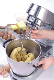 Kuchyňský robot KENWOOD KM096 stříbrný

 obrázek produktu 22 z 27