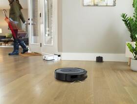 Robotický vysavač iRobot Roomba i5 šedý

 obrázek produktu 16 z 23