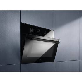Kompaktní trouba Electrolux EVM6E46Z černá barva
