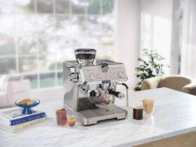 Pákový kávovar De'Longhi EC 9555.M nerez

 obrázek produktu 13 z 13