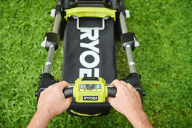 Sekačka Ryobi RY36LM40A-140 (s baterií) 

 obrázek produktu 3 z 4