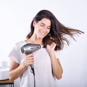 Fén Black+Decker BXHDA2400E šedý

 obrázek produktu 6 z 7