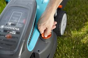 Sekačka Gardena PowerMax Li-40/32 (s baterií) 

 obrázek produktu 8 z 10