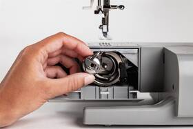 Šicí stroj Veritas Power Stitch PRO červený

 obrázek produktu 23 z 31