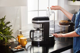 Kávovar KitchenAid 5KCM1209EOB černý

 obrázek produktu 16 z 16