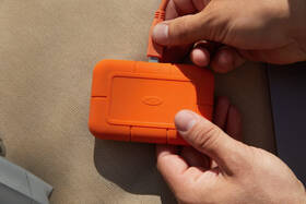SSD externí Lacie Rugged 500GB oranžový

 obrázek produktu 10 z 13