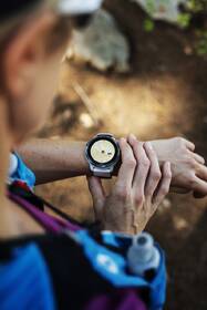 Chytré hodinky Suunto 7 - White Burgundy 

 obrázek produktu 7 z 9