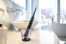 Zubní kartáček Philips HX9911/09 černý

 obrázek produktu 6 z 9