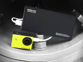 Powerbanka GoGEN 8000mAh, pogumovaný povrch černá/šedá

 obrázek produktu 5 z 6