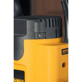 Frézka horní Dewalt DW621 1 100W 

 obrázek produktu 8 z 10