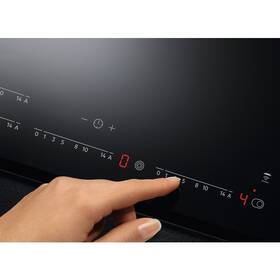 Sklokeramická varná deska AEG HK955070XB černá/nerez/sklo

 obrázek produktu 6 z 10