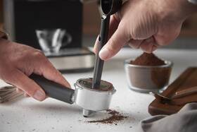 Pákový kávovar RUSSELL HOBBS Heaton 28700-56 černý/nerez

 obrázek produktu 26 z 32