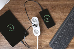 Kabel prodlužovací EMOS 2x zásuvka, 2×USB-A + 1×USB-C, 2m bílý

 obrázek produktu 6 z 8