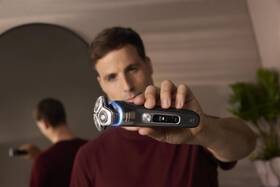 Holicí strojek Philips XP9200/30 černý

 obrázek produktu 15 z 17