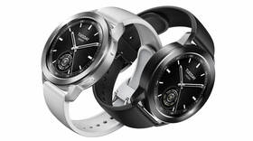 Chytré hodinky Xiaomi Watch S3 stříbrná barva
