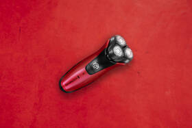 Holicí strojek Remington PR1355 Man Utd Power Series AquaPlus černý/červený

 obrázek produktu 4 z 6