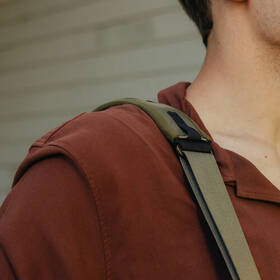 Brašna Peak Design Everyday Messenger 13L (v3) khaki

 obrázek produktu 4 z 5